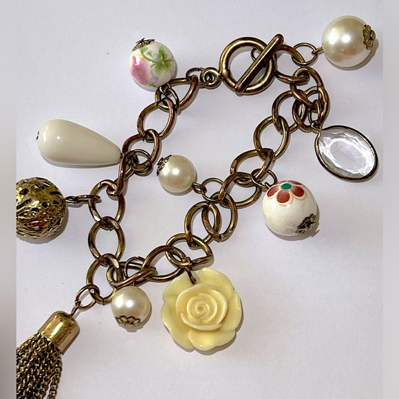 🩷 Vintage Gold Tone Charm Bracelet - Picture 6 of 9